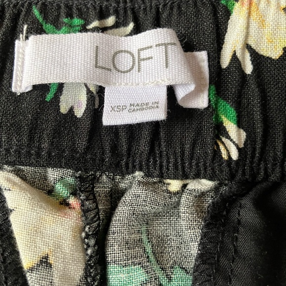 NWOT Loft floral cropped pant - Picture 7 of 8